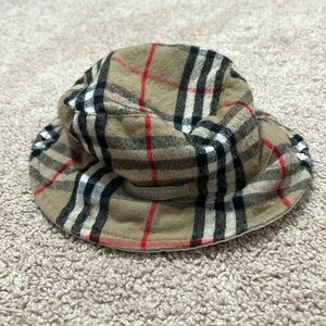 Vintage burberry hat